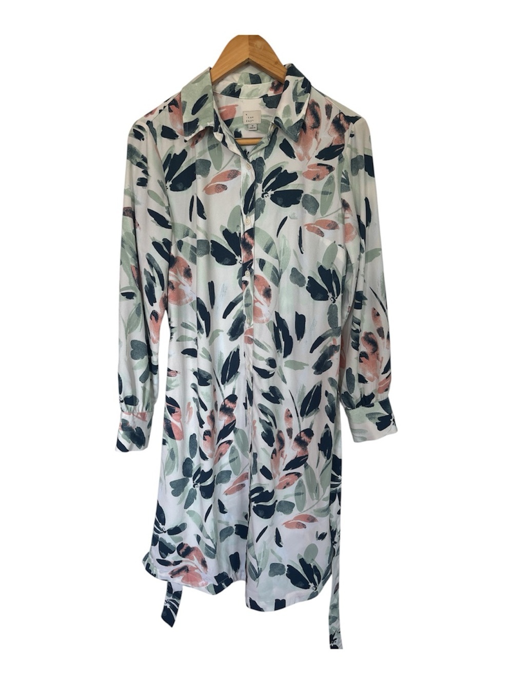 a new day Pastel Floral Collared Button-Up in White, Navy & Blush